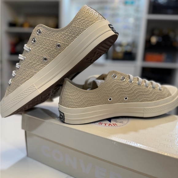 Kith Converse Beige Textured Sneakers - Picture 9 of 9